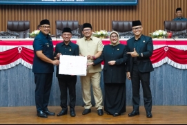 251125140732-rapat.jpeg
